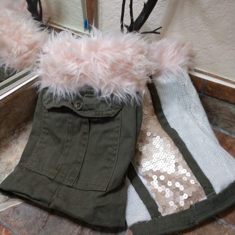 Khaki and Pink Double Sided Hugs